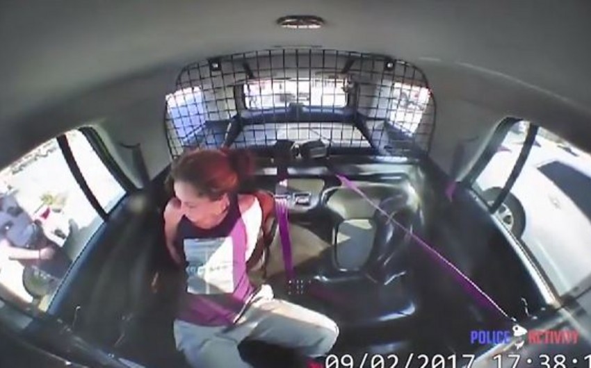 В Техасе закованная в наручники женщина угнала окруженный полицией автомобиль - ВИДЕО