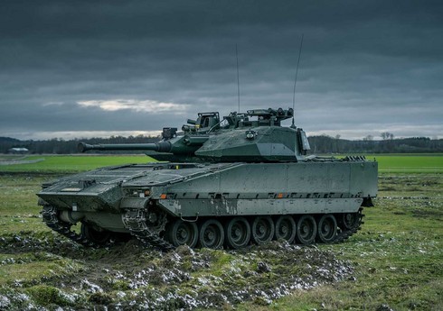 Чехия и Словакия начала переговоры со Швецией о закупке гусеничных боевых машин пехоты