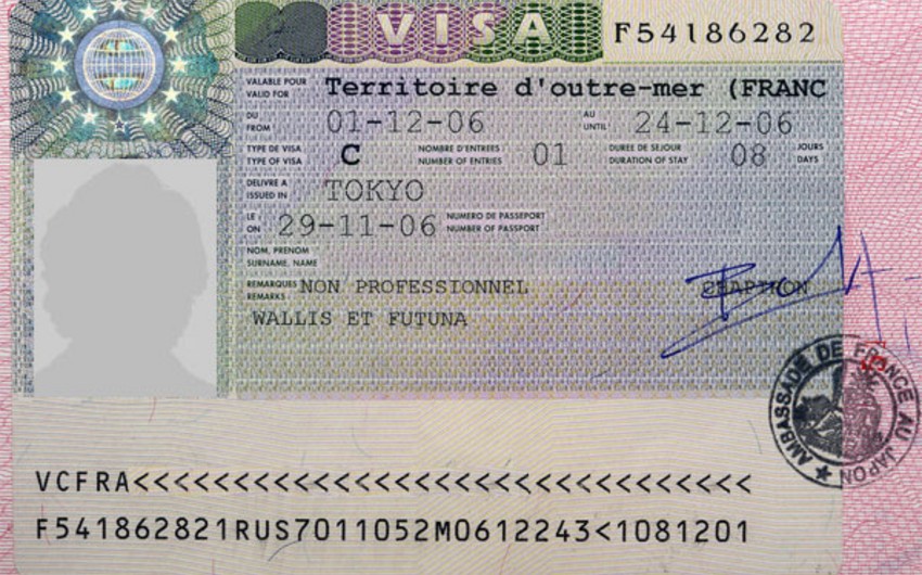 Количество выданных посольством Франции виз для граждан Азербайджана возросло