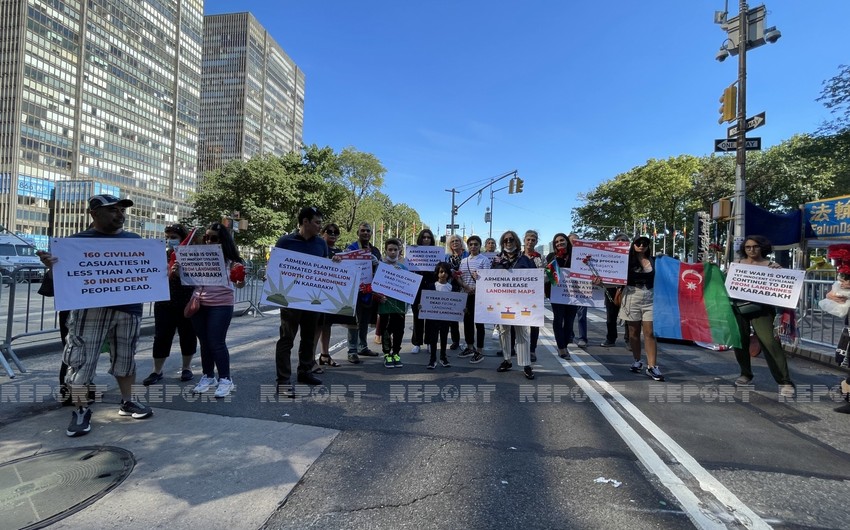 Азербайджанцы США проводят акцию протеста перед зданием ООН