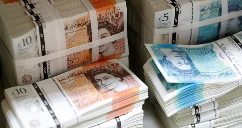 Böyük Britaniyanın dövlət borcu son 63 ilin ən yüksək səviyyəsinə çatıb