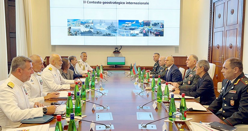 Chief of General Staff of Azerbaijan Army meets with his Italian counterpart