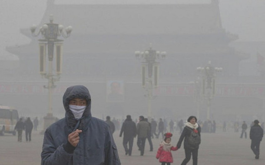 Смог в Пекине и других городах Северного Китая достиг угрожающего уровня