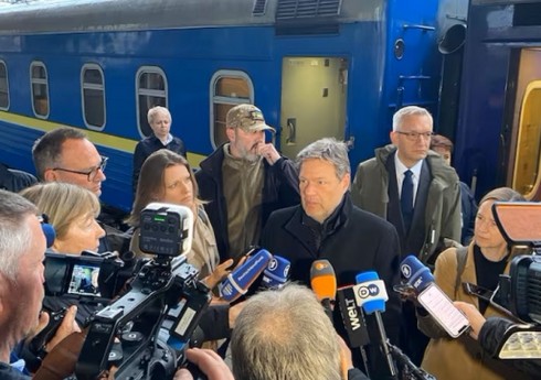 Вице-канцлер Германии прибыл с необъявленным визитом в Киев