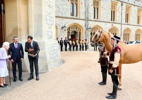 Президент Ильхам Алиев подарил британской королеве карабахского скакуна 