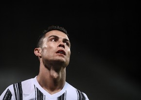 Ronaldo leaves Turin in private airplane