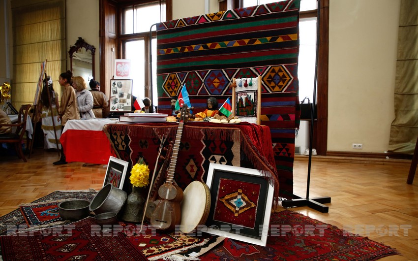 В Тбилиси на мероприятии в поддержку Украины представлены образцы азербайджанской культуры