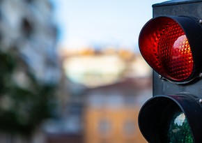 Sabunçuda gənc qızı avtomobil vurub