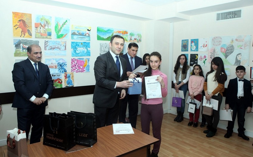 Uşaqların Xocalı soyqırımı ilə bağlı əl işlərindən ibarət sərgi-müsabiqə təşkil olunub
