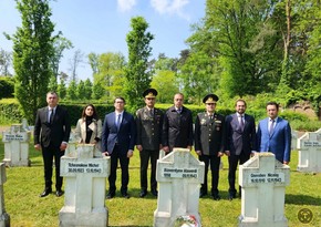 Члены миссии Азербайджана в НАТО почтили память погибших во Второй мировой войне азербайджанцев