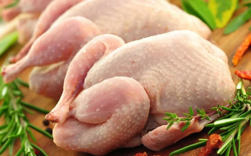 Азербайджан начал поставки куриного мяса еще из двух стран