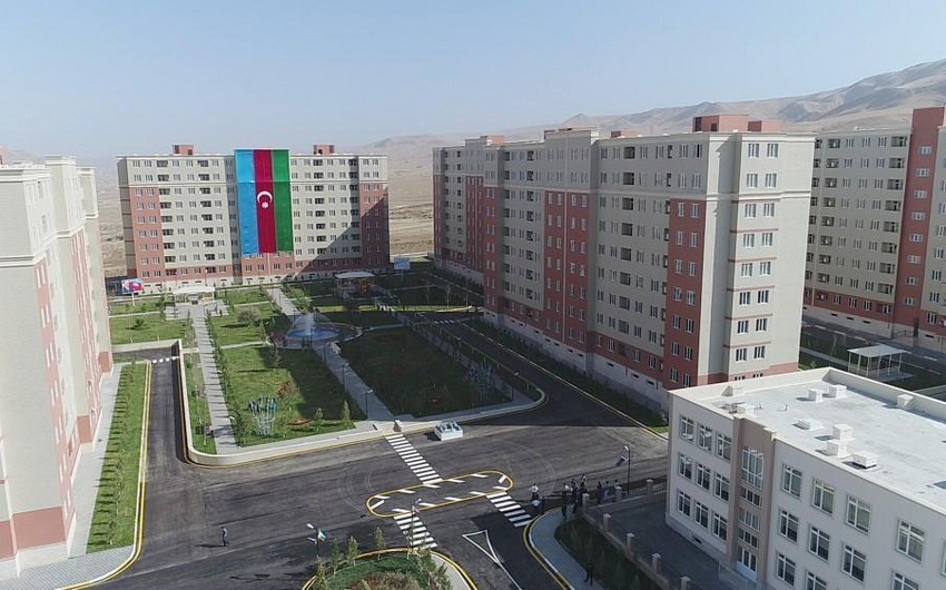Вынужденным переселенцам из двух общежитий Баку предоставят квартиры в Гобу