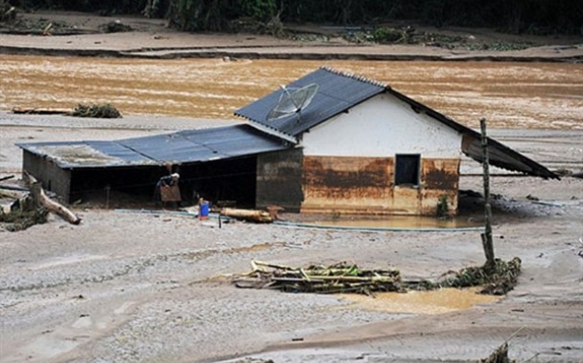 Дожди в Китае стали причиной гибели десяти человек