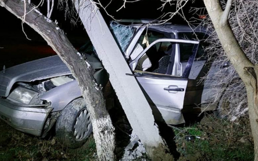 В Ширване столкнулись два автомобиля, есть пострадавшие