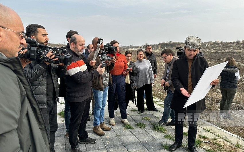 Foreign journalists visit Fuzuli and mosque in Mardinli