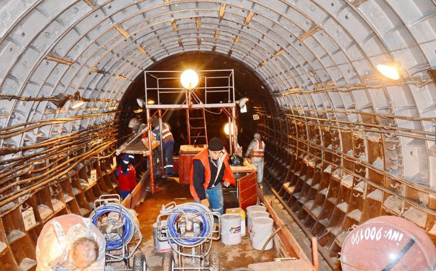 ​Bakı metrosunda tunellərin rənglənməsi üçün yeni cihazlar alınıb - FOTO