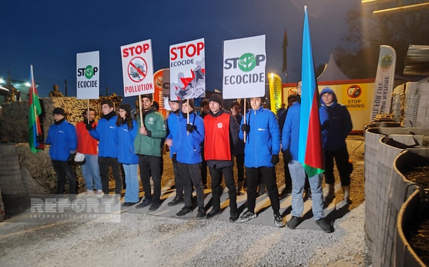 Акция протеста на дороге Ханкенди-Лачын с продолжается и в ночные часы