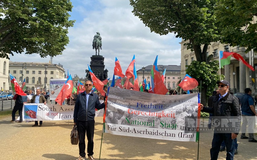South Azerbaijanis make statement following protest rally in Berlin