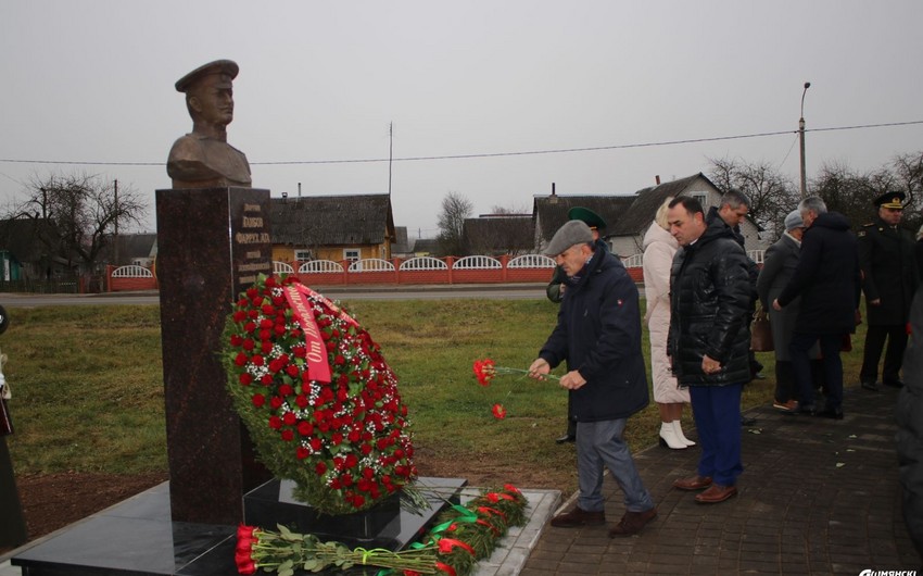 В Беларуси открыт памятник первому военному летчику Азербайджана 
