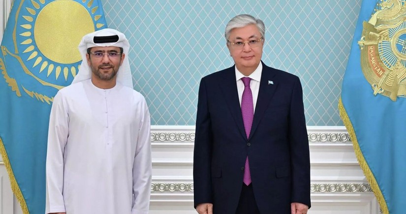 Tokayev discusses  development of Trans-Caspian Corridor with Abu Dhabi Ports Group CEO