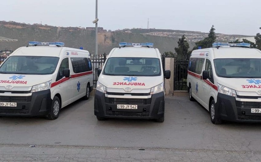 ООН подарила Минздраву Азербайджана 3 машины скорой помощи