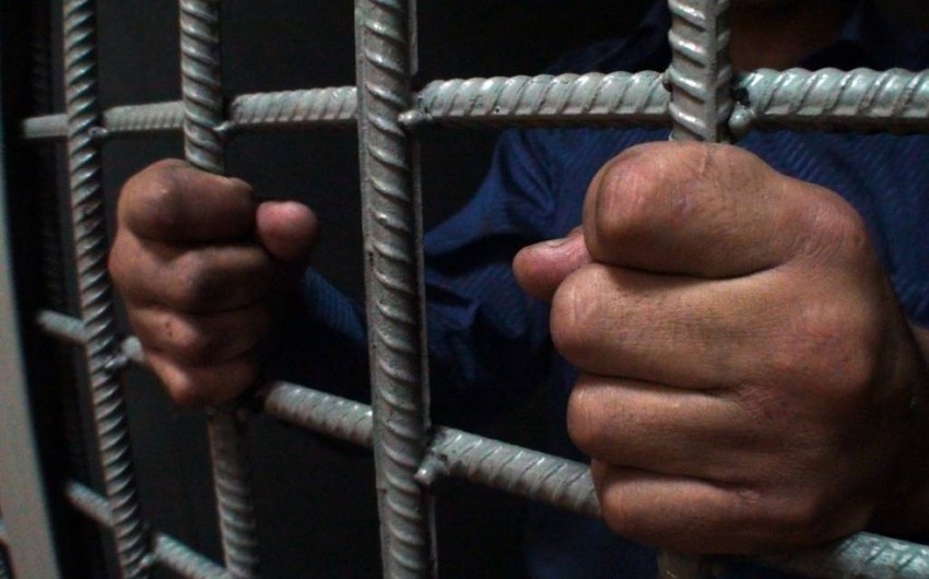 Заключенные обстреляли полицию в эквадорской тюрьме