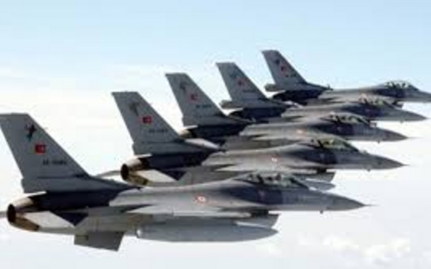 СМИ: Шесть турецких истребителей вторглись в воздушное пространство Греции