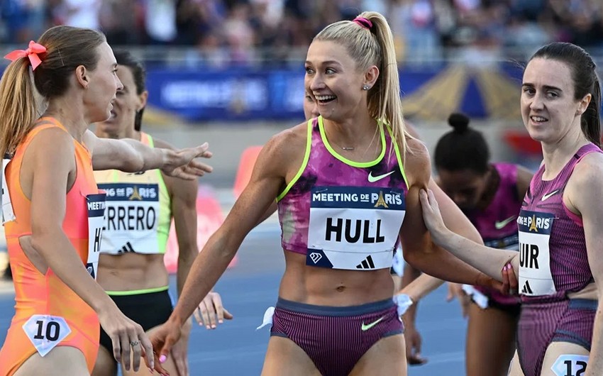 Aussie Jessica Hull breaks 2000m world record in Olympic statement