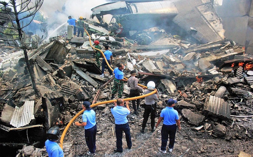 Глава ВВС Индонезии: На борту рухнувшего самолета было 113 человек