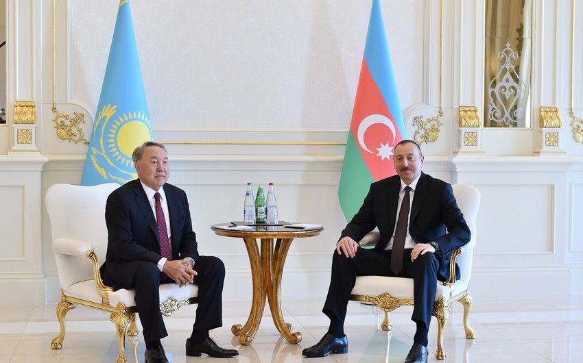 Azerbaijani and Kazakh Presidents hold one-on-one meeting in Baku