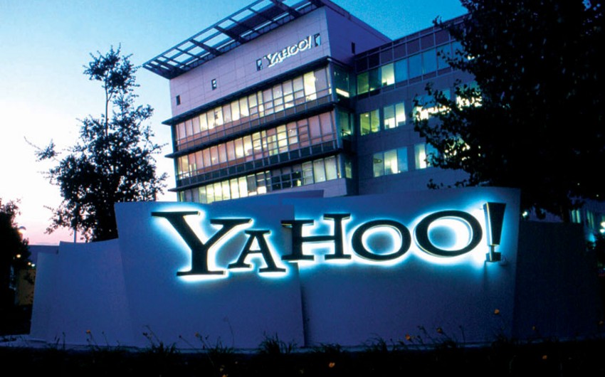 The 'for sale' sign is up at Yahoo