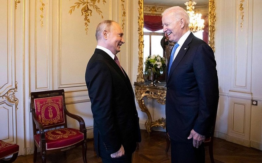 Президент Швейцарии подарил Путину и Байдену часы