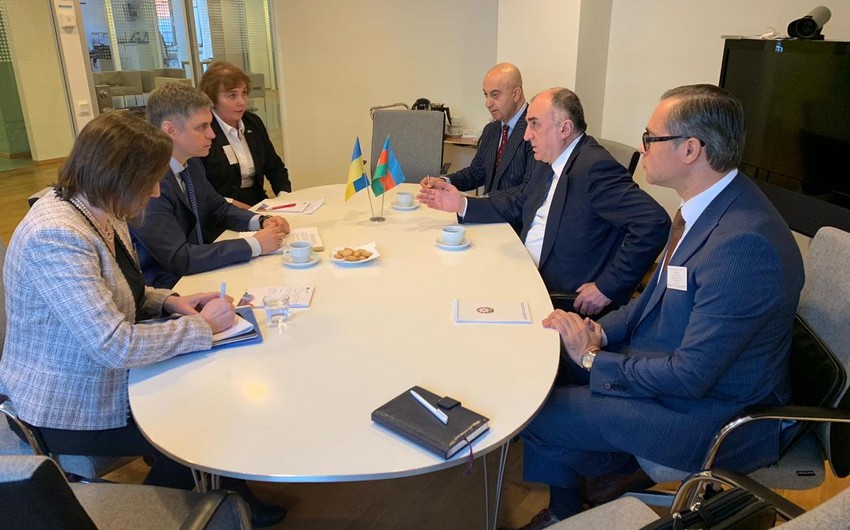 Эльмар Мамедъяров пригласил украинского коллегу в Азербайджан