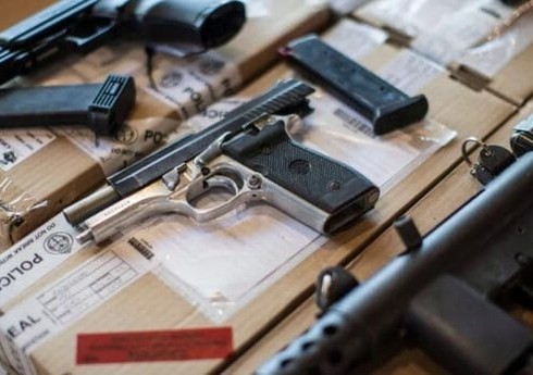 Канада запрещает импорт пистолетов в страну