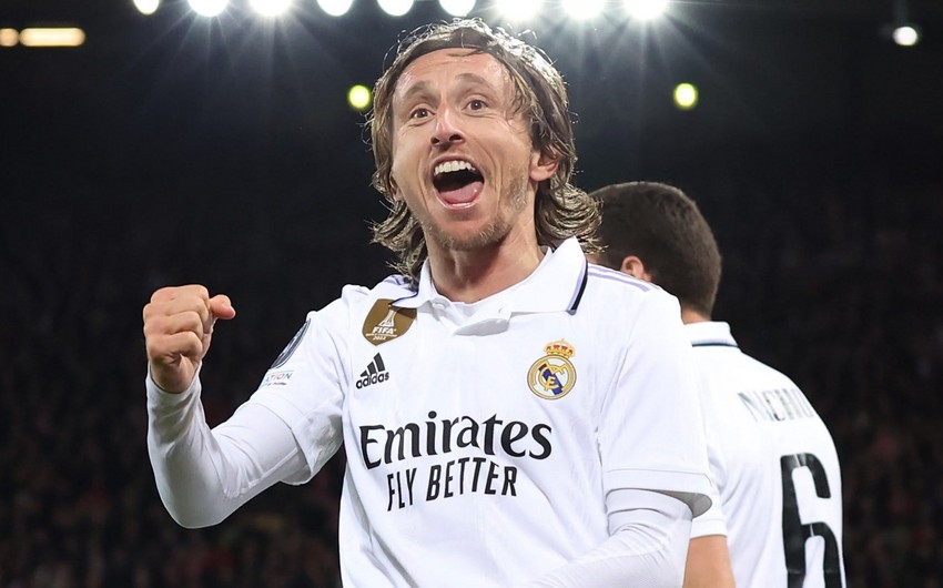 Luka Modric signs new one-year Real Madrid contract