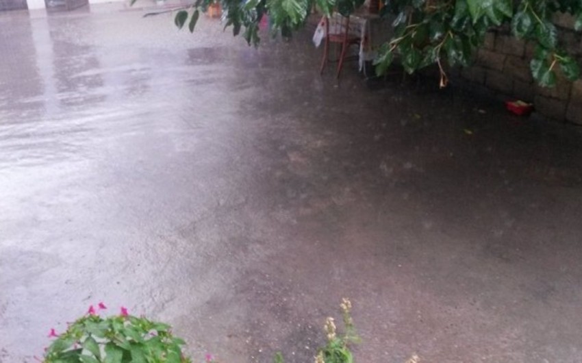 Qusarda leysan yağışları nəticəsində 4 ev uçub, bir nəfər xəsarət alıb - FOTO - VIDEO - YENİLƏNİB 4