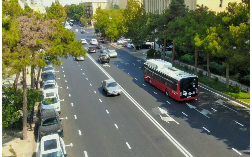 Bakının Mikayıl Müşfiq küçəsinin bir hissəsi təmir olunub