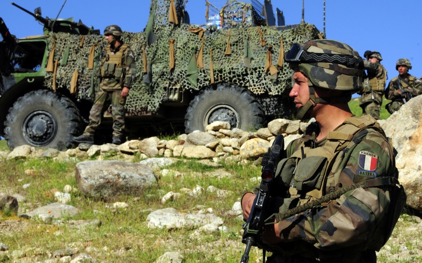 Fransa Malidəki hərbi bazalarını bağlayır