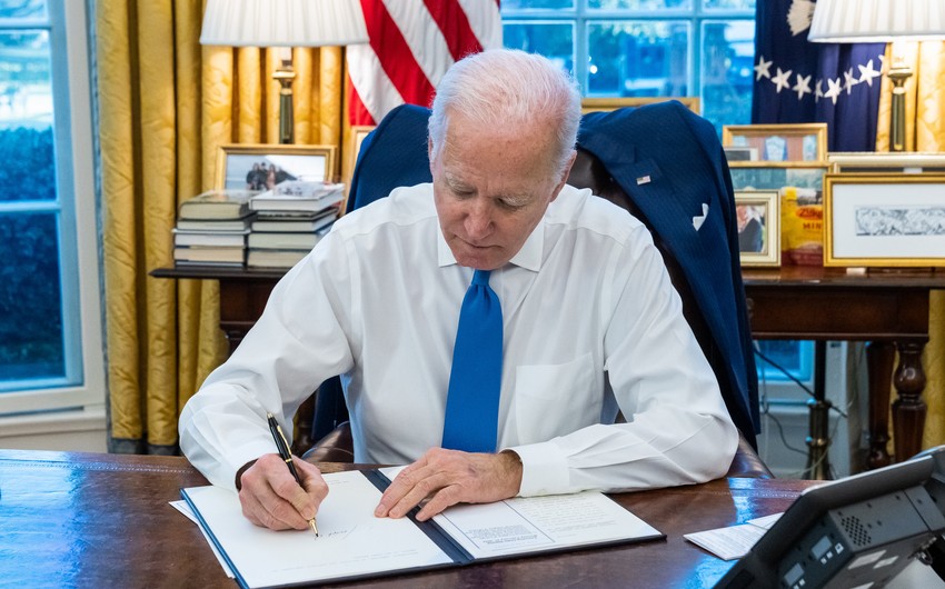 Biden endorses $430 billion bill to fight inflation, climate change