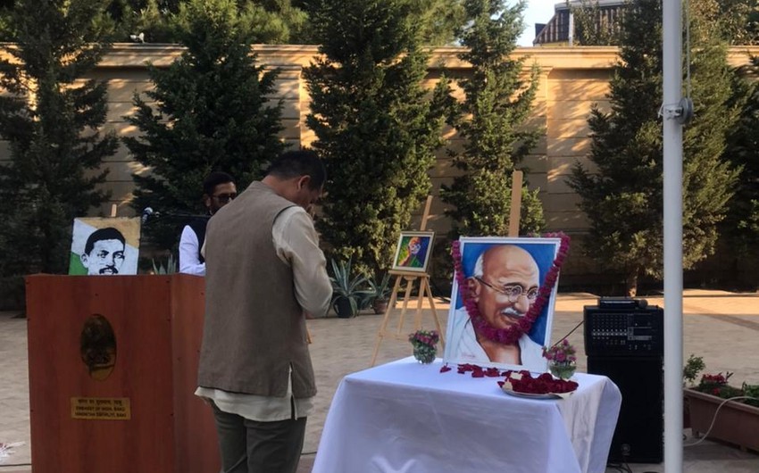В Азербайджане отметили годовщину со дня рождения Махатмы Ганди