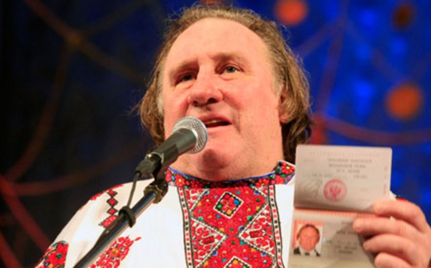 Actor Gérard Depardieu blacklisted in Ukraine