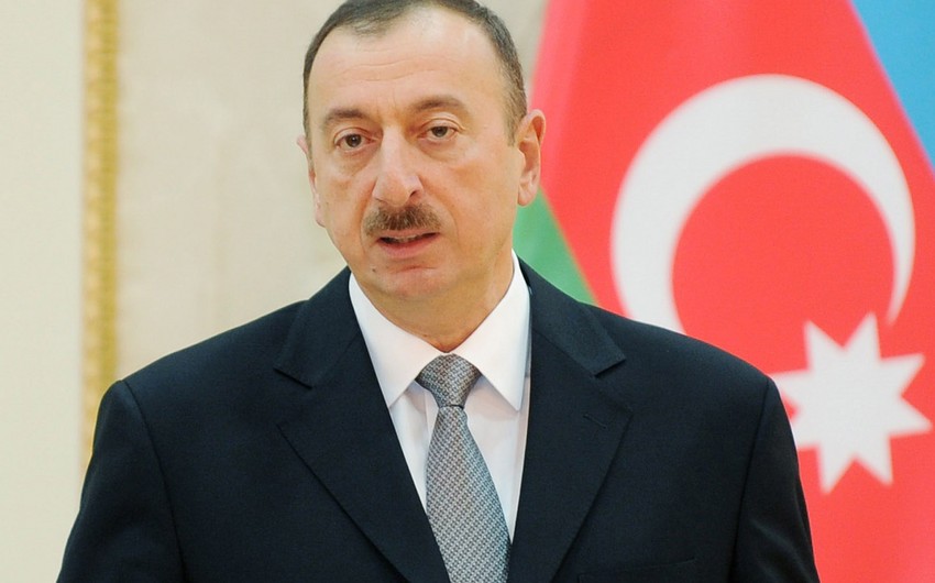 ​Президент Азербайджана наградил министра юстиции