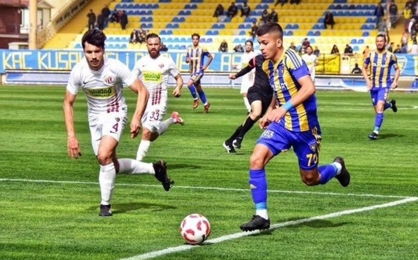 Qarabağ türkiyəli futbolçuya 2-ci dəfə təklif göndərəcək