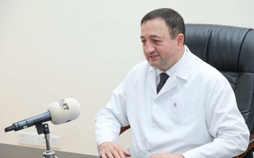 Главврач бакинской больницы рассказал о самочувствии после прививки от коронавируса