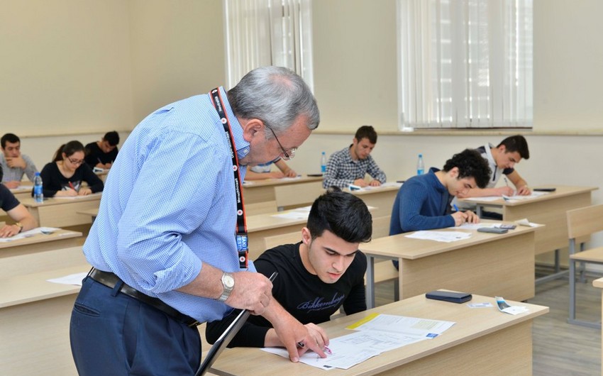 British lecturers held semester exams in Baku Higher Oil School