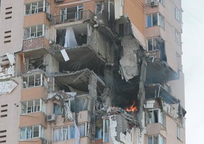 В жилой дом по проспекту Лобановского в Киеве попал снаряд