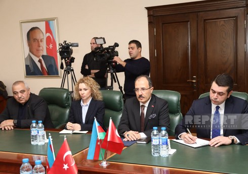 В Общине Западного Азербайджана состоялась встреча с послом Турции