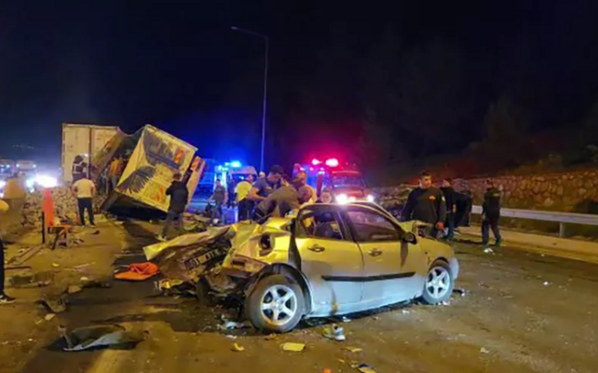 Цепная авария в Турции, погибли 7 человек, еще столько же получили ранения
