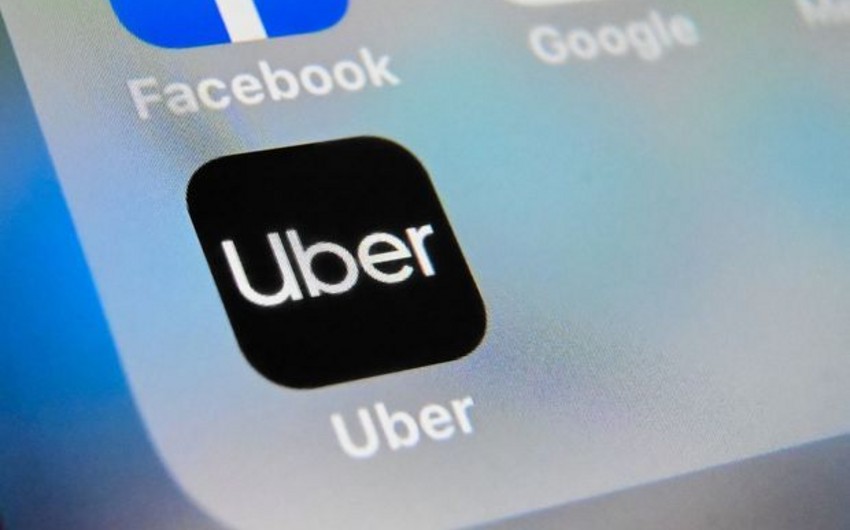 Uber loses London license