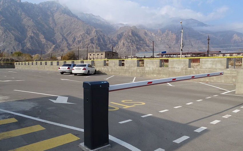 Customs checkpoint between Armenia and Iran closed